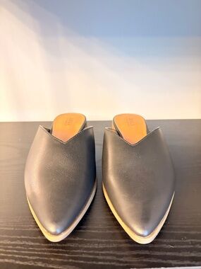 NWOT Black Pointed Toe Faux Leather Mules